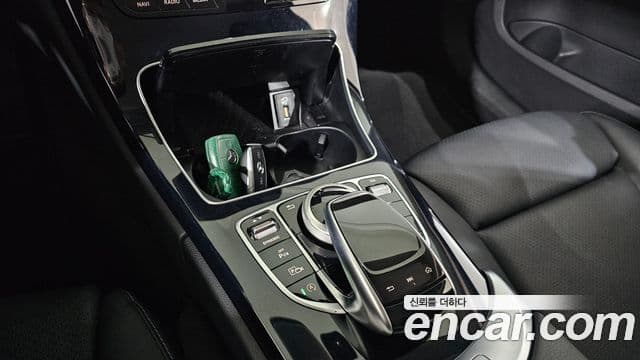 Mercedes-Benz C-Class 2019 — ფოტო 12/20