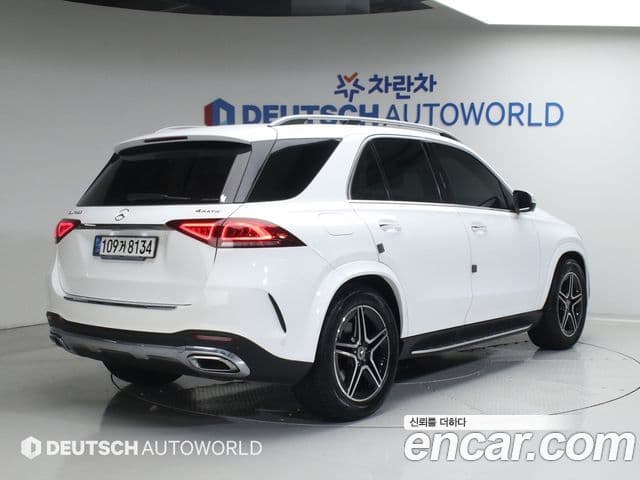 Mercedes-Benz GLE-Class 2021 — Photo 14/20