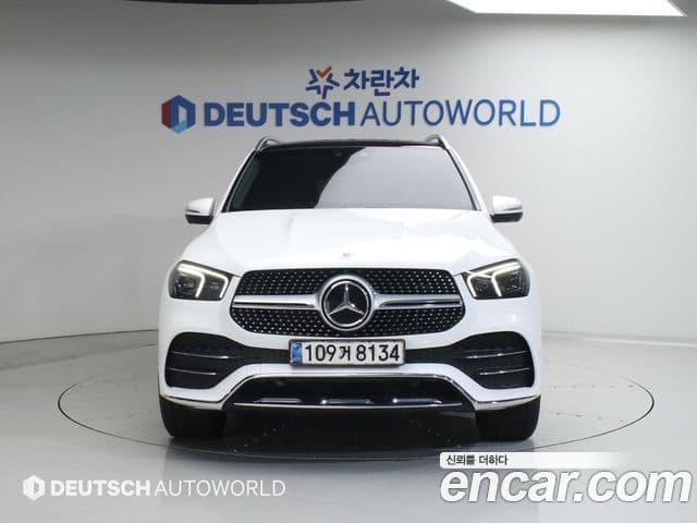 Mercedes-Benz GLE-Class 2021 — Photo 19/20