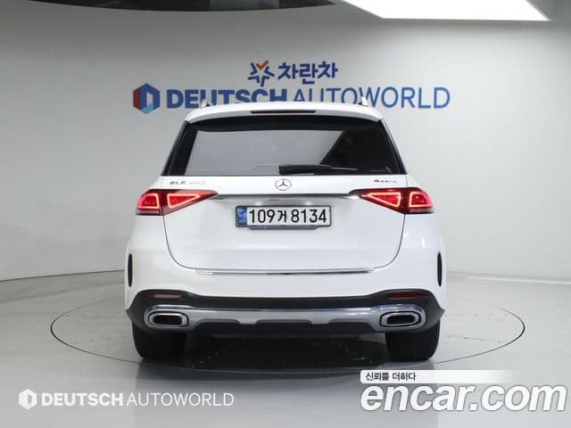 Mercedes-Benz GLE-Class 2021 — Photo 20/20