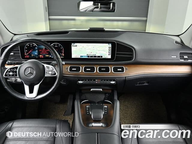 Mercedes-Benz GLE-Class 2021 — Photo 3/20