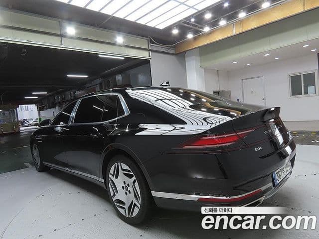 Genesis G90 2022 — Şəkil 2/20