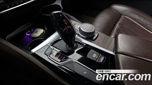 BMW 5 Series 2020 — Фото 9/20