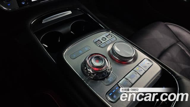 Genesis G90 2022 — Photo 1/20