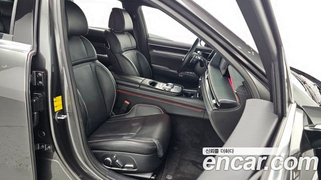 Genesis G90 2022 — Photo 10/20