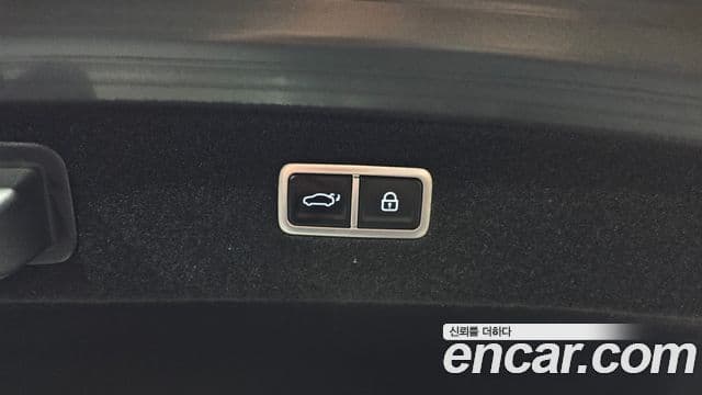 Genesis G90 2022 — Photo 8/20