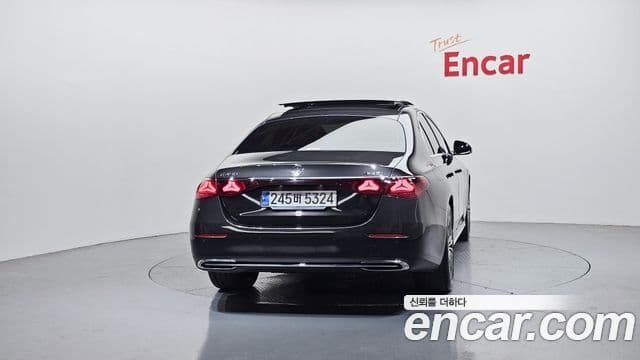 Mercedes-Benz E-Class 2024 — Şəkil 4/20