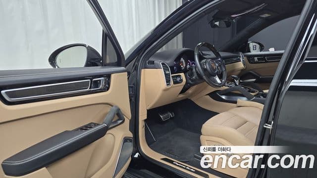 Porsche Cayenne 2023 — Şəkil 10/20