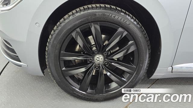 Volkswagen Arteon 2018 — Şəkil 5/20