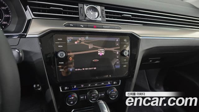 Volkswagen Arteon 2018 — Şəkil 14/20