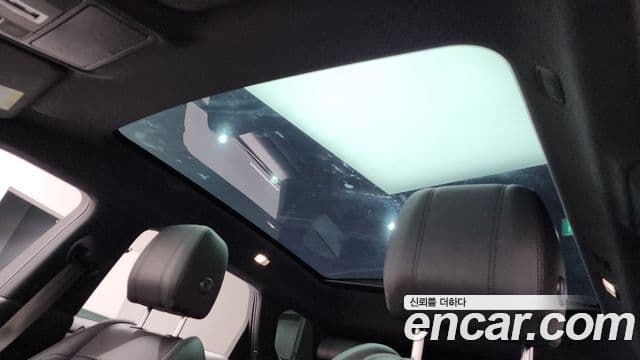 Land Rover Range Rover Evoque 2019 — ფოტო 18/20