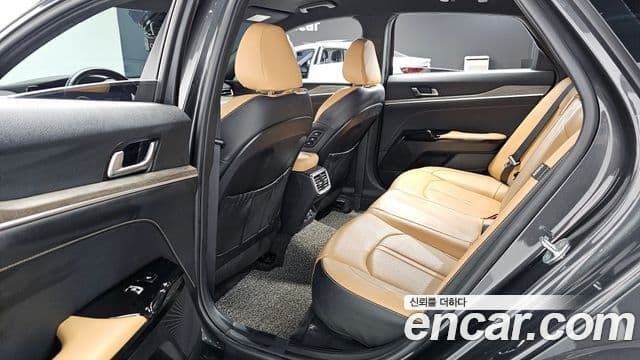 Kia K5 2021 — Şəkil 12/20