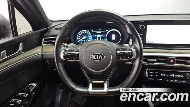 Kia K5 2021 — Şəkil 13/20