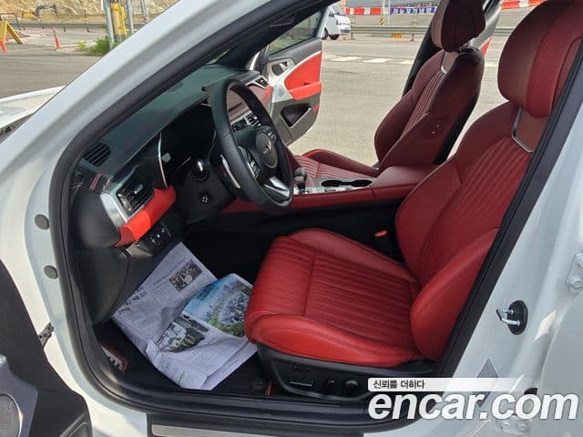 Genesis G70 2023 — ფოტო 8/20