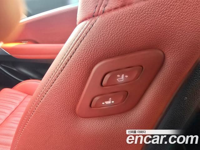 Genesis G70 2023 — ფოტო 18/20