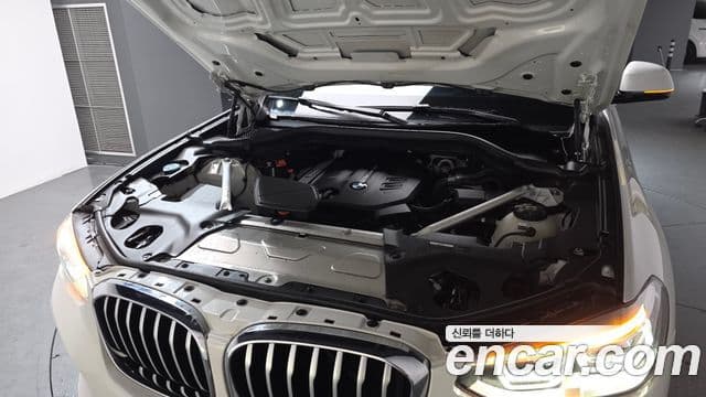 BMW X4 2020 — Photo 3/20