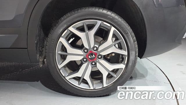 Kia Seltos 2019 — ფოტო 5/20