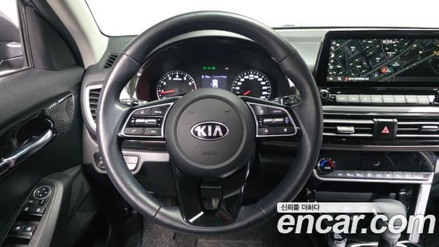 Kia Seltos 2019 — ფოტო 13/20