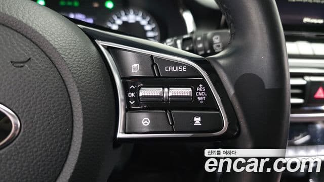 Kia Seltos 2019 — ფოტო 17/20