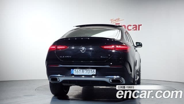 Mercedes-Benz GLE-Class 2024 — ფოტო 4/20