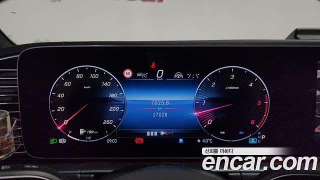 Mercedes-Benz GLE-Class 2024 — ფოტო 8/20