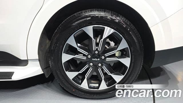 Kia Carnival 2021 — Фото 5/20