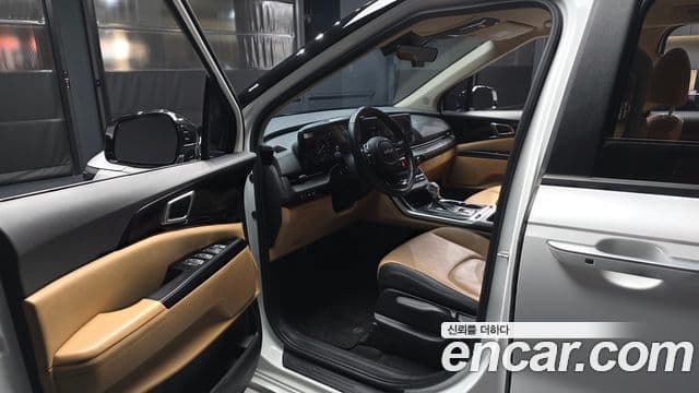 Kia Carnival 2021 — Фото 10/20