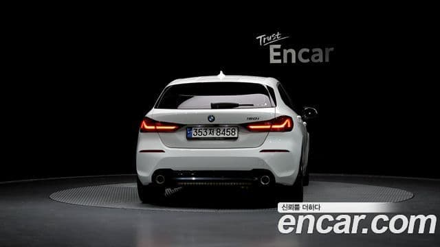 BMW 1 Series 2021 — Şəkil 4/20