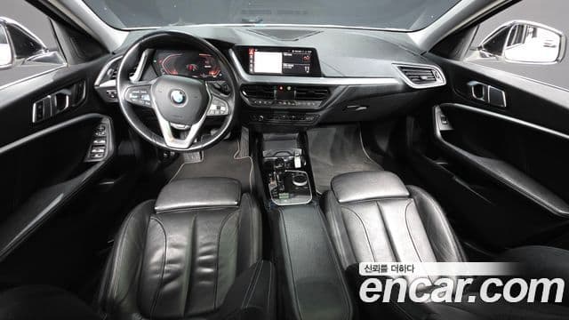 BMW 1 Series 2021 — Şəkil 7/20