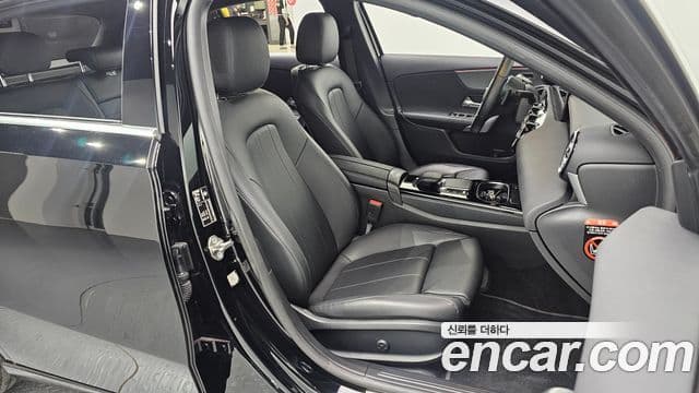 Mercedes-Benz A-Class 2022 — ფოტო 11/20