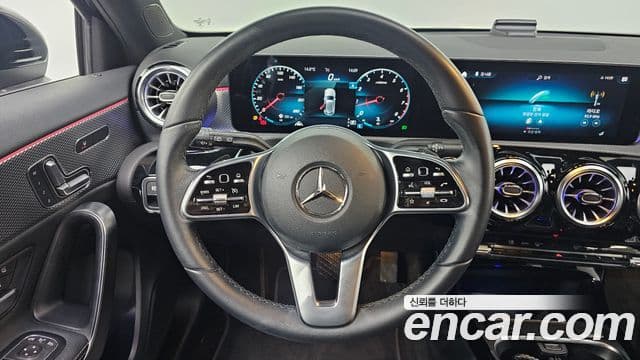 Mercedes-Benz A-Class 2022 — ფოტო 13/20