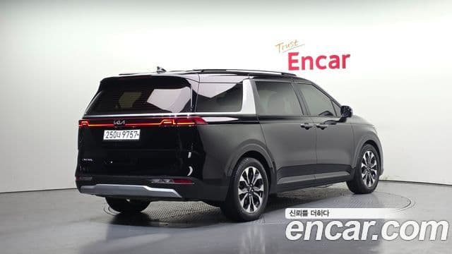 Kia Carnival 2023 — Şəkil 2/20