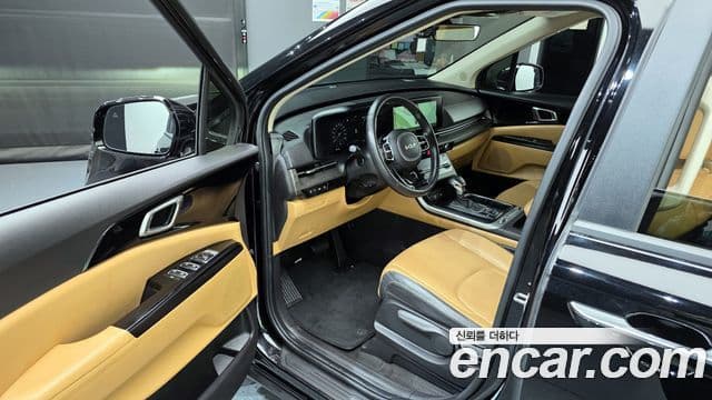 Kia Carnival 2023 — Şəkil 10/20