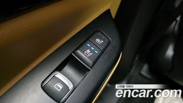 Kia Carnival 2023 — Şəkil 18/20