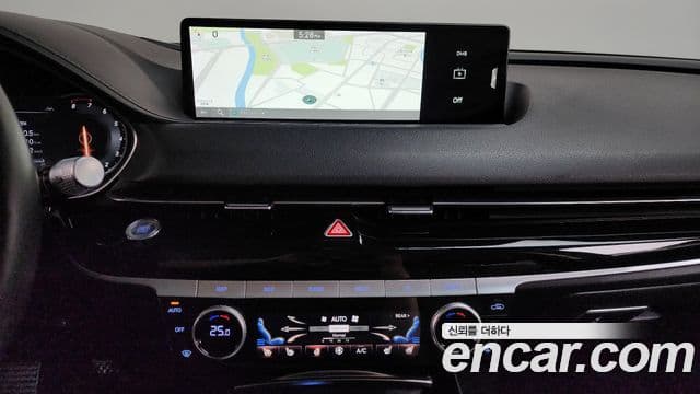 Genesis Electrified G80 2022 — ფოტო 14/20