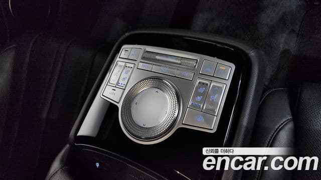 Genesis Electrified G80 2022 — ფოტო 18/20