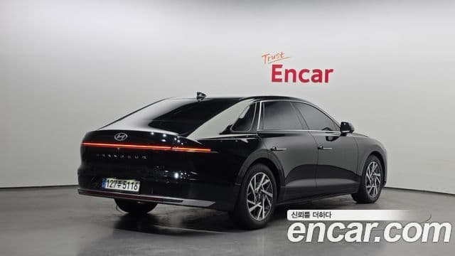 Hyundai Grandeur Hybrid 2023 — Şəkil 14/20