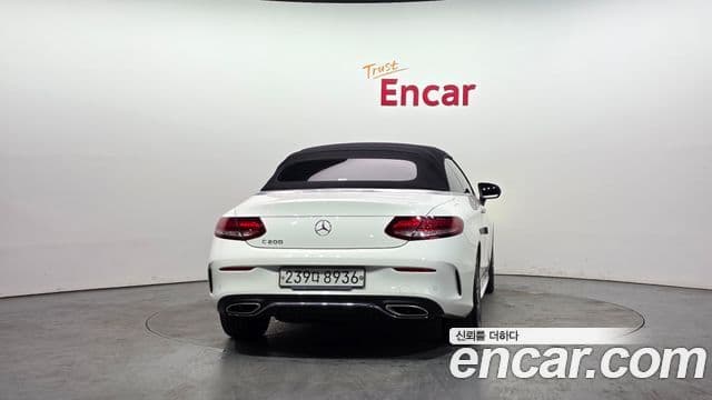Mercedes-Benz C-Class 2019 — ფოტო 3/20