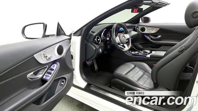 Mercedes-Benz C-Class 2019 — ფოტო 9/20