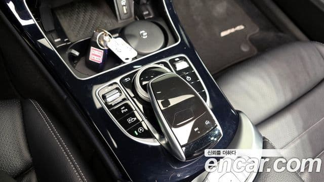Mercedes-Benz C-Class 2019 — ფოტო 18/20