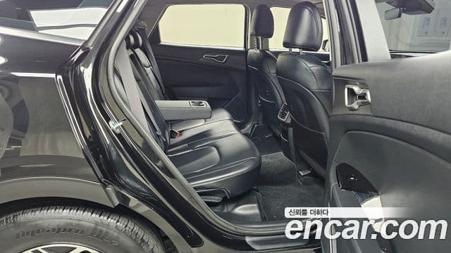 Kia Sportage 2023 — ფოტო 12/20