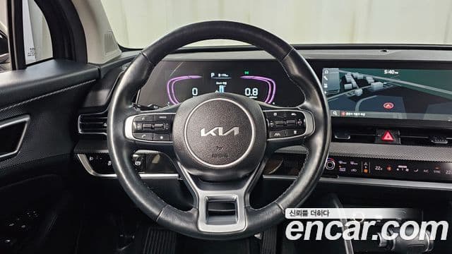Kia Sportage 2023 — ფოტო 13/20