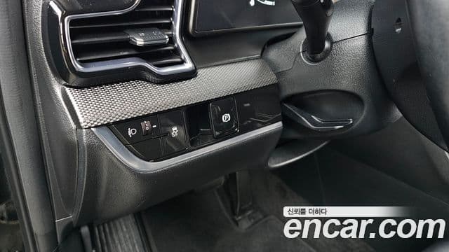Kia Sportage 2023 — ფოტო 14/20