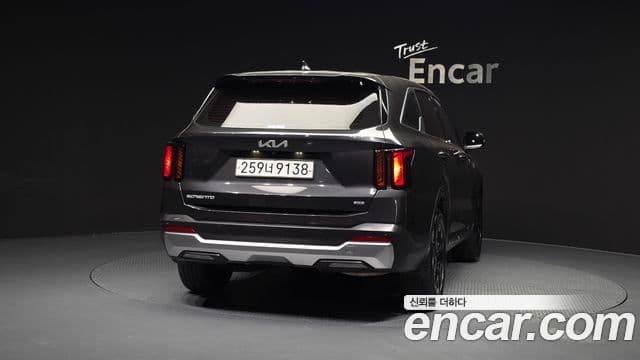 Kia Sorento 2023 — ფოტო 4/20