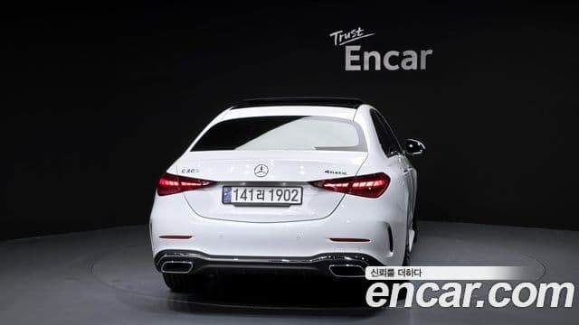 Mercedes-Benz C-Class 2022 — ფოტო 16/20