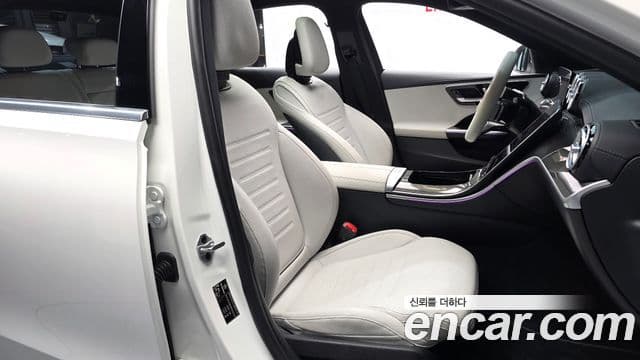 Mercedes-Benz C-Class 2022 — ფოტო 11/20