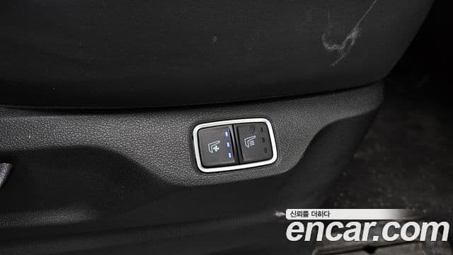 Hyundai Staria 2024 — ფოტო 17/20