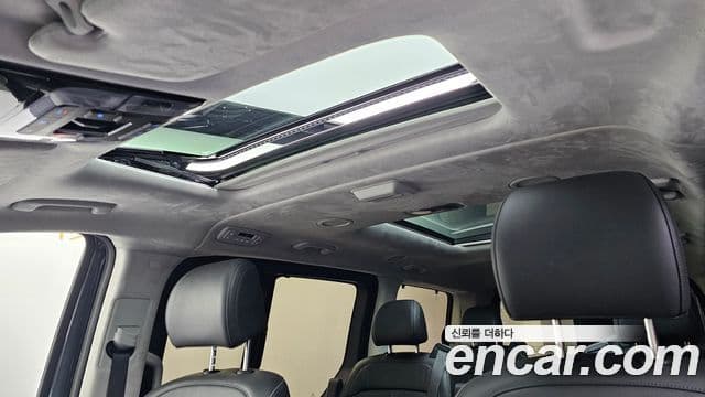 Hyundai Staria 2024 — ფოტო 19/20