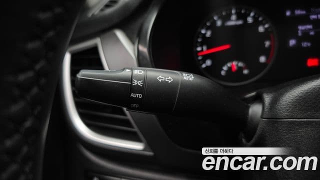 Kia Seltos 2020 — Şəkil 18/20