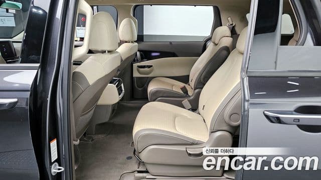 Kia Carnival 2022 — Şəkil 12/20